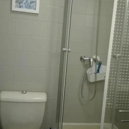 Renove Avec Balcon A 100m De La Et Piscine - 4 Personnes - - Fr-1-331-204 Apartment *