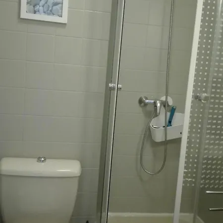 Renove Avec Balcon A 100m De La Et Piscine - 4 Personnes - - Fr-1-331-204 *