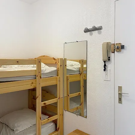 Renove Avec Balcon A 100m De La Et Piscine - 4 Personnes - - Fr-1-331-204 *