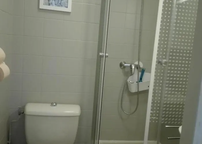 Rénové Avec Balcon à 100m De La Et Piscine - 4 Personnes - - Fr-1-331-204 Apartamento *