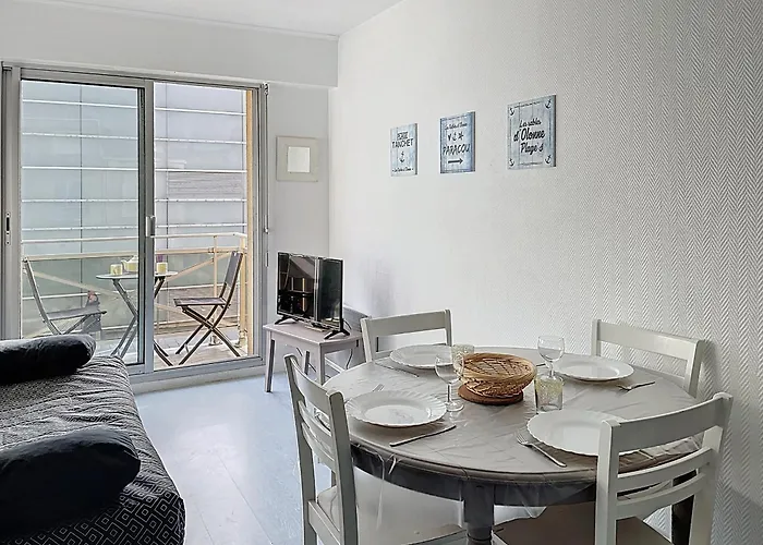 Apartamento Rénové Avec Balcon à 100m De La Et Piscine - 4 Personnes - - Fr-1-331-204 *